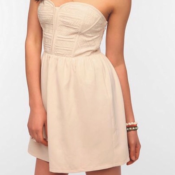 Urban Outfitters Dresses & Skirts - BRAND NEW - URBAN OUTFITTERS Strapless Ivory Creme Mini Dress (Size M)